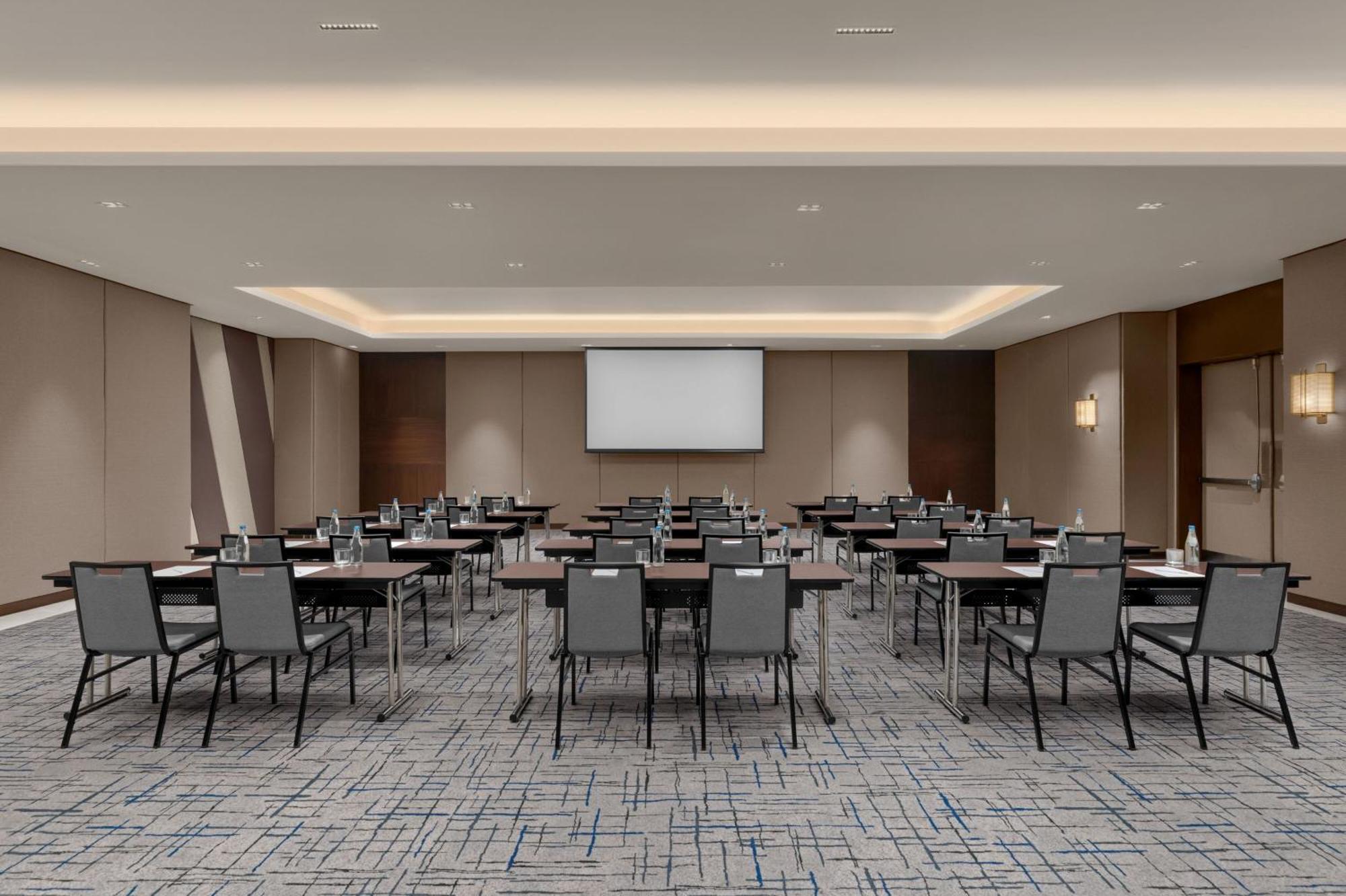 ホテル The Westin Manila Pasig City エクステリア 写真