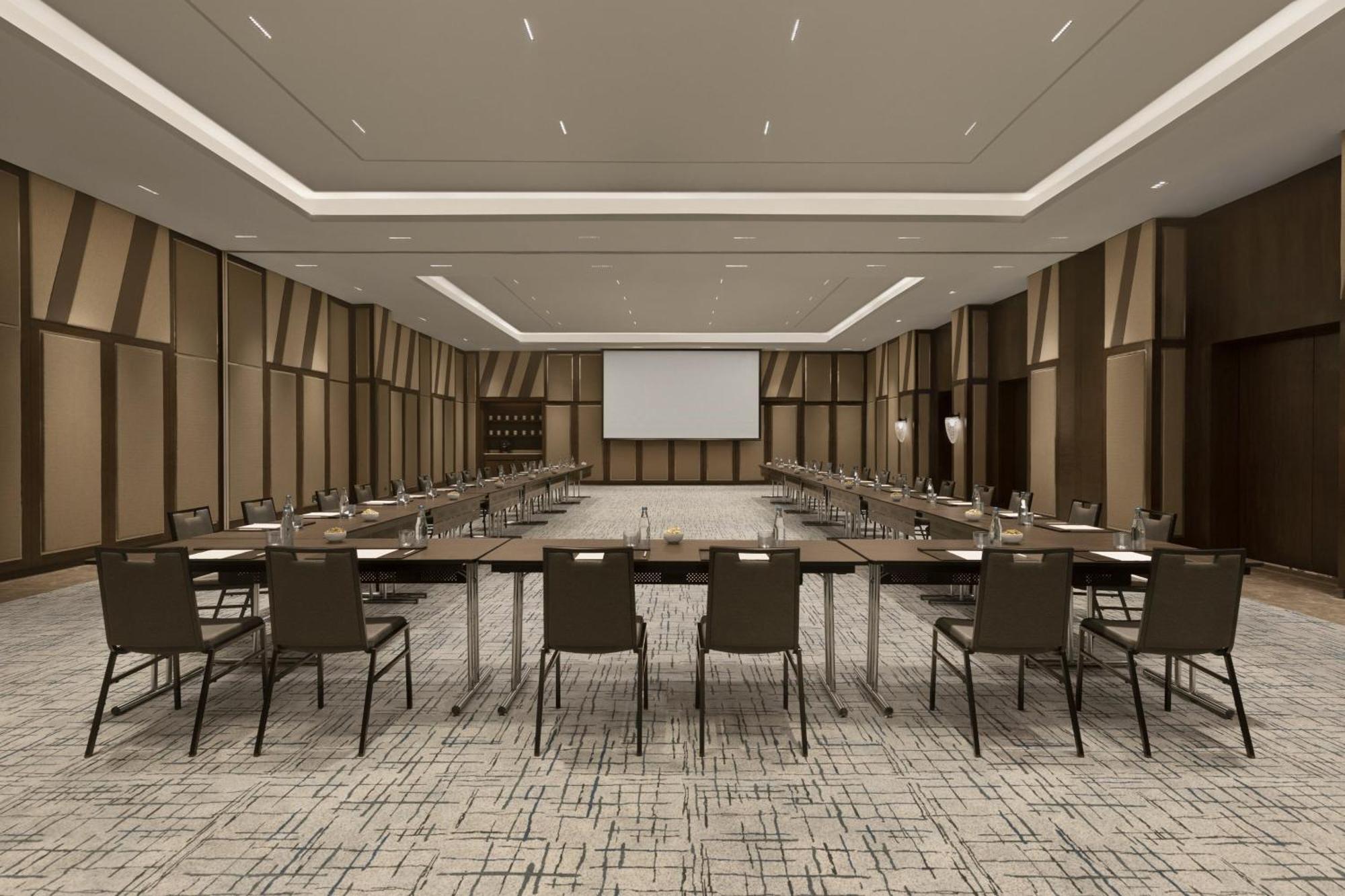 ホテル The Westin Manila Pasig City エクステリア 写真